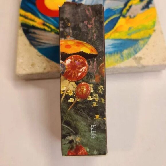 Willy Wonka x REVOLUTION "Wonka Lipstick" - creamy brown - Picture 7 of 12